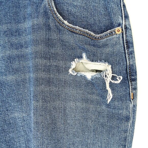 OLD NAVY Women’s Distressed Ripped Torn Midrise Boyfriend Jeans Blue Size 16 - Picture 4 of 9